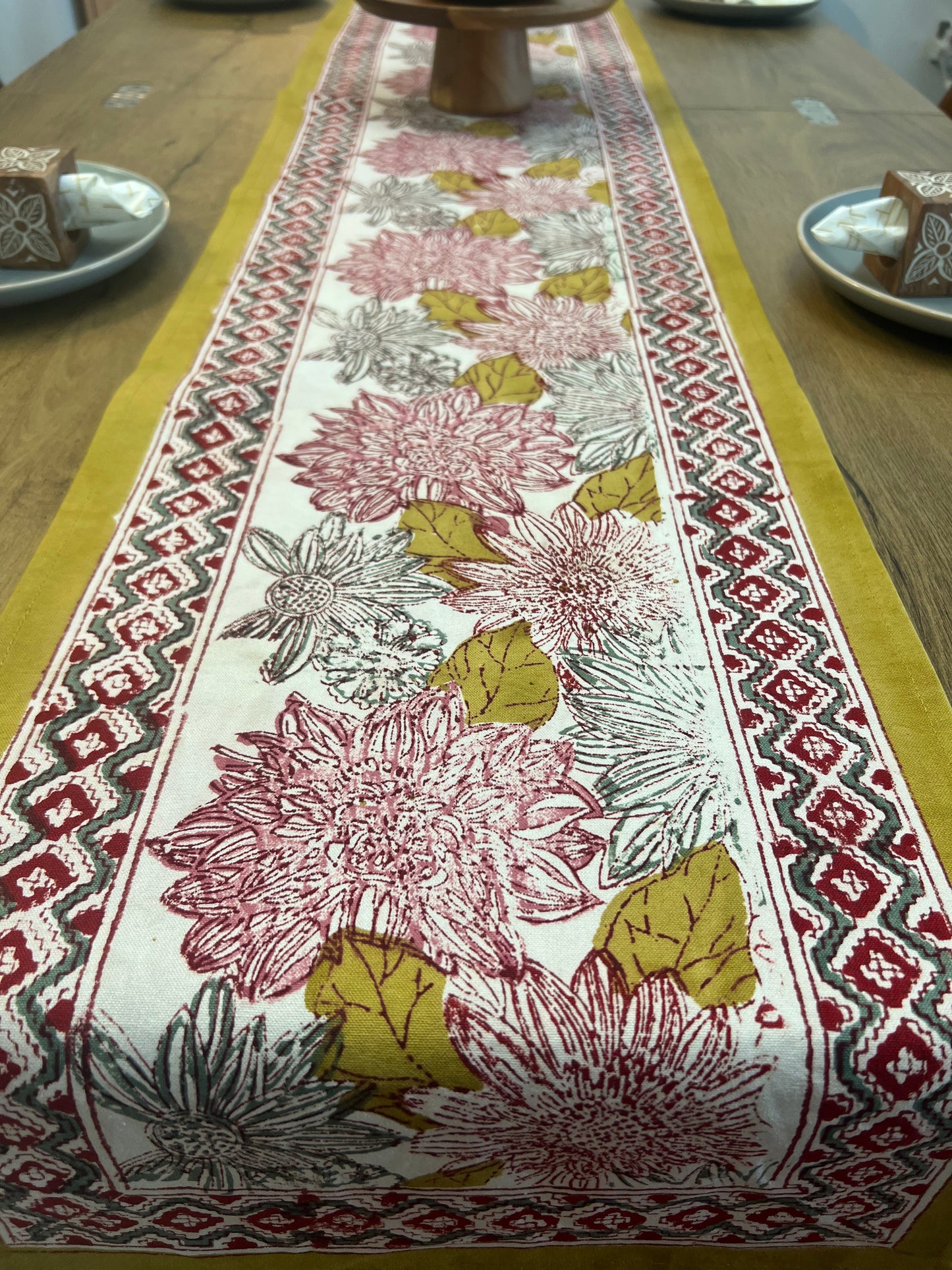 OCHRE-Table Runner