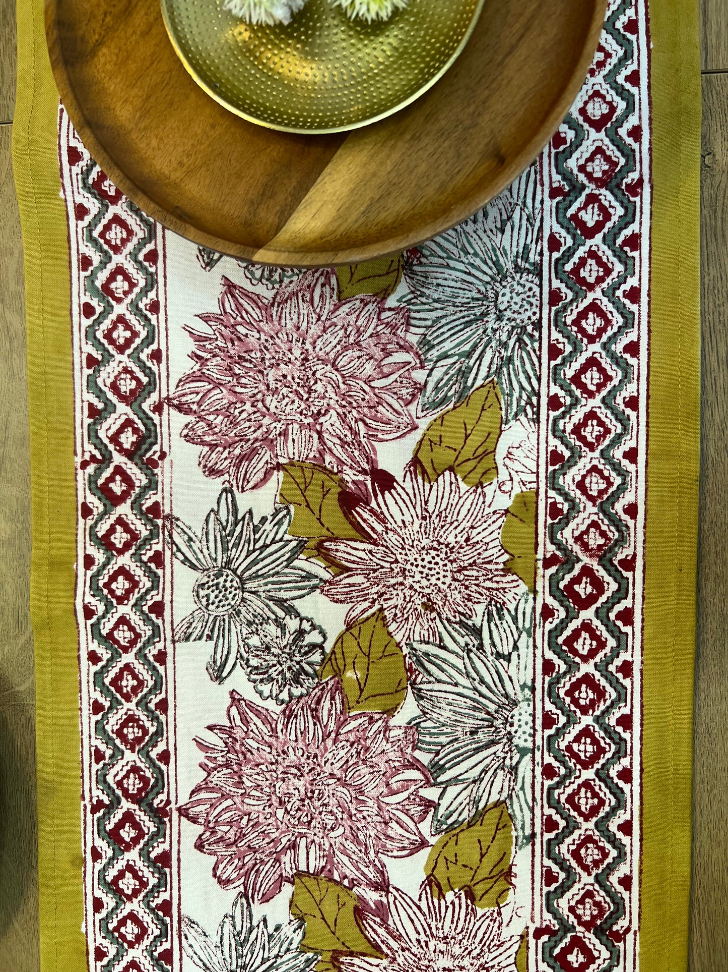 OCHRE-Table Runner