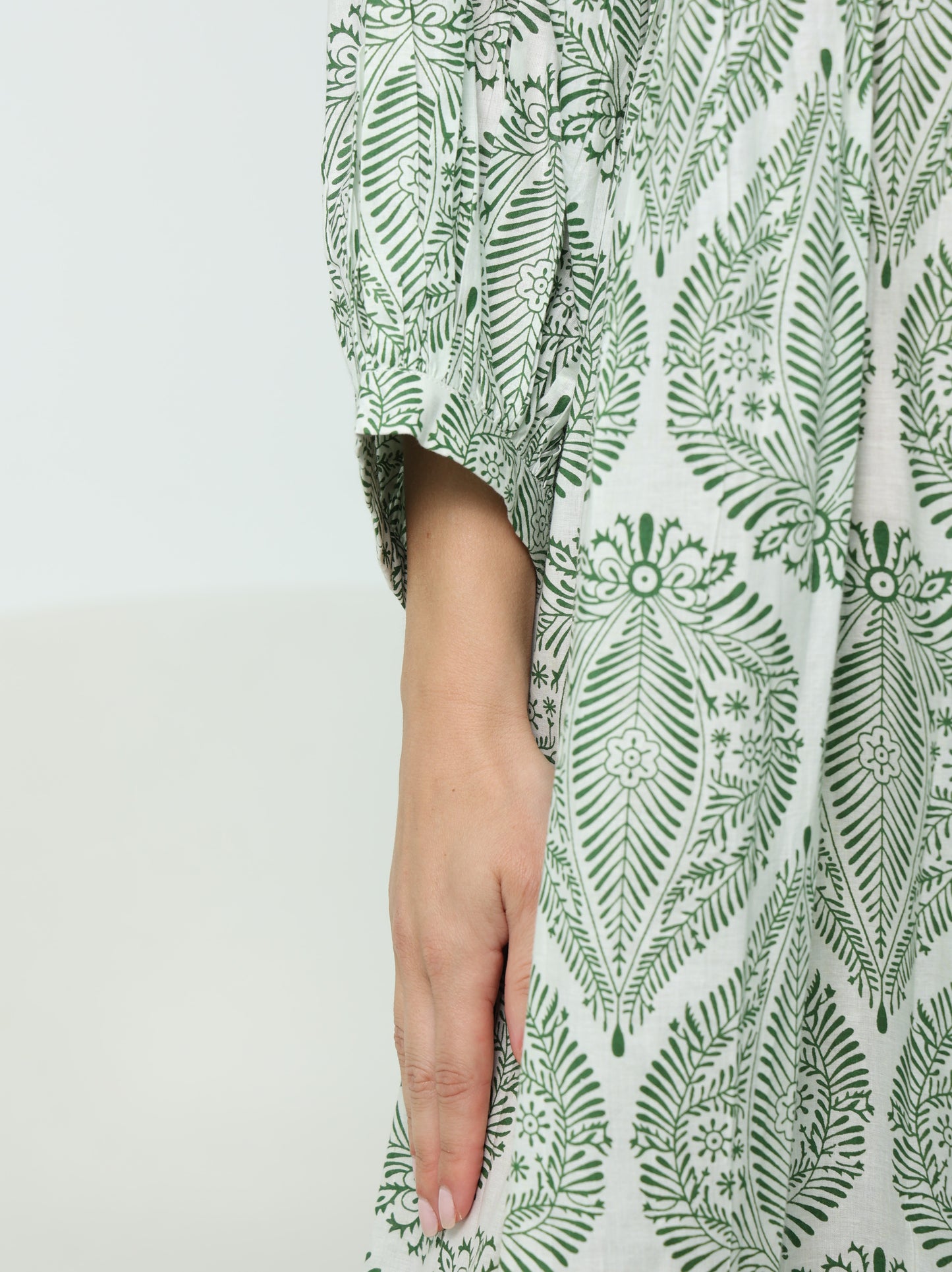 Leaf Print Puffed Sleeve