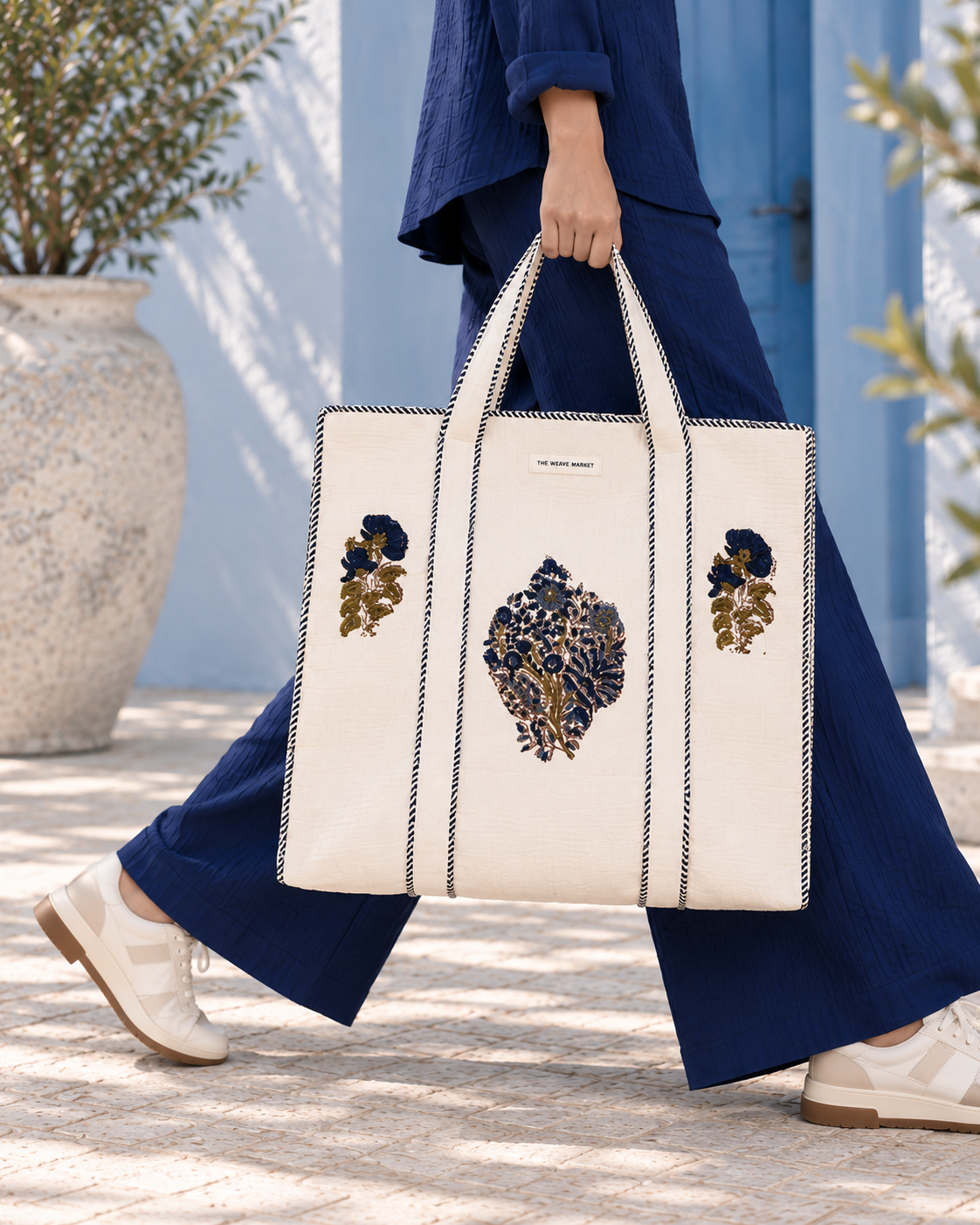 INARA- TOTE